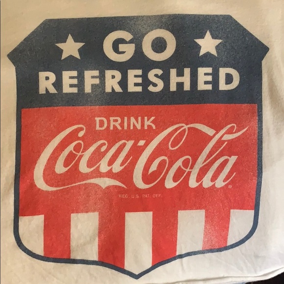 NWOT American Eagle Coca-Cola cropped tee shirt - Picture 3 of 5